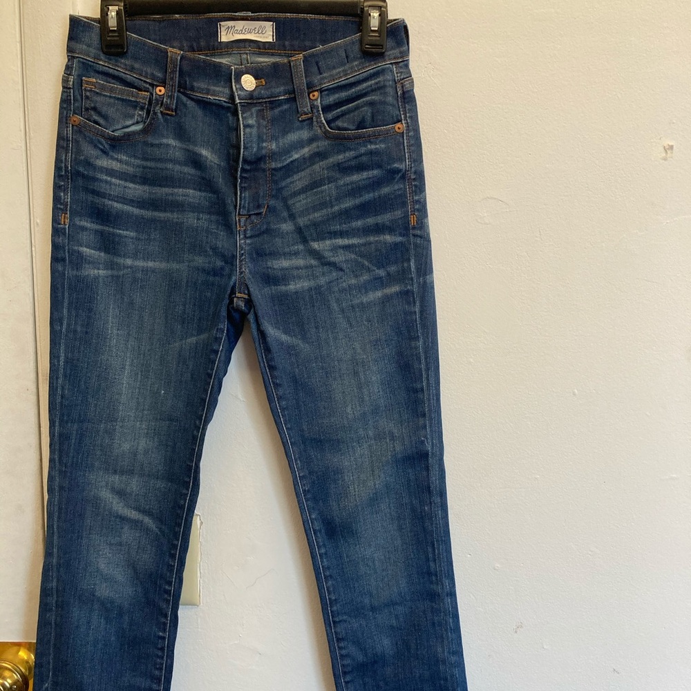Lightly worn Madewell skinny/boot cut jeans.